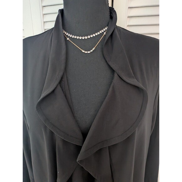R&M Richards Crop Jacket Shrug Womens 1X Open Ruffle Front Black Academy Stretch - Picture 2 of 10